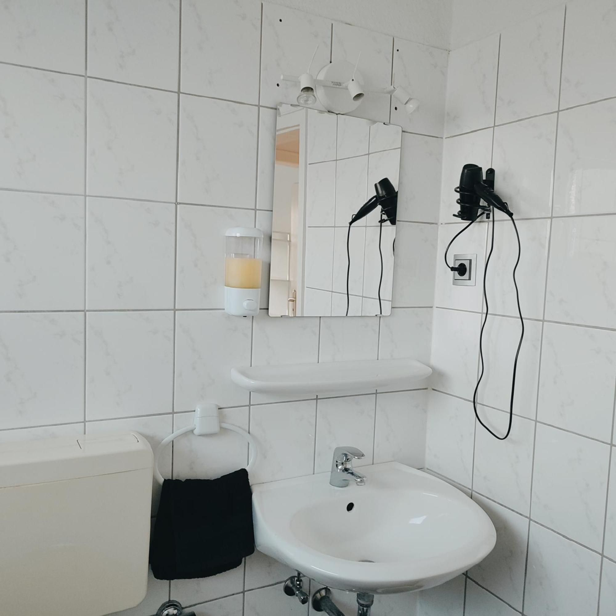 Monteur-Ferien-Messewohnung Mettmann 6 Personen 2 Og Esterno foto